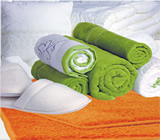 Cama, mesa e banho em Catanduva